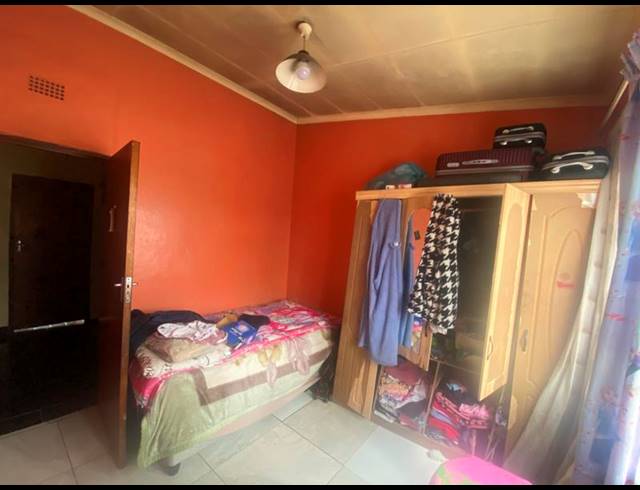 3 BEDROOM HOUSE FOR SALE IN KLIPSPRUIT WEST